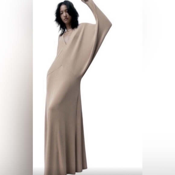 Zara Bat Wing Maxi Dress - Picture 4 of 11